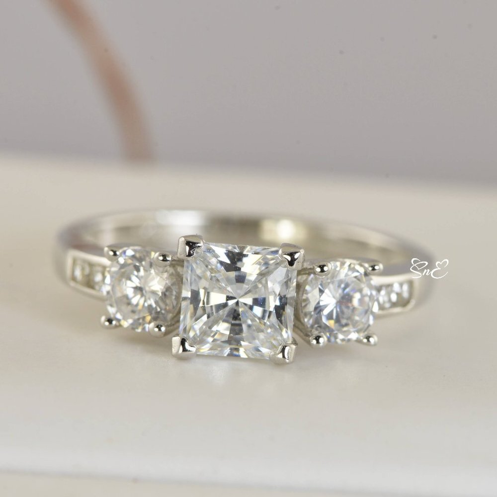 NEW 3 STONE REAL 925 PRINCESS DIAMOND CUT WEDDING RINGS ENGAGEMENT RING - Picture 6 of 8
